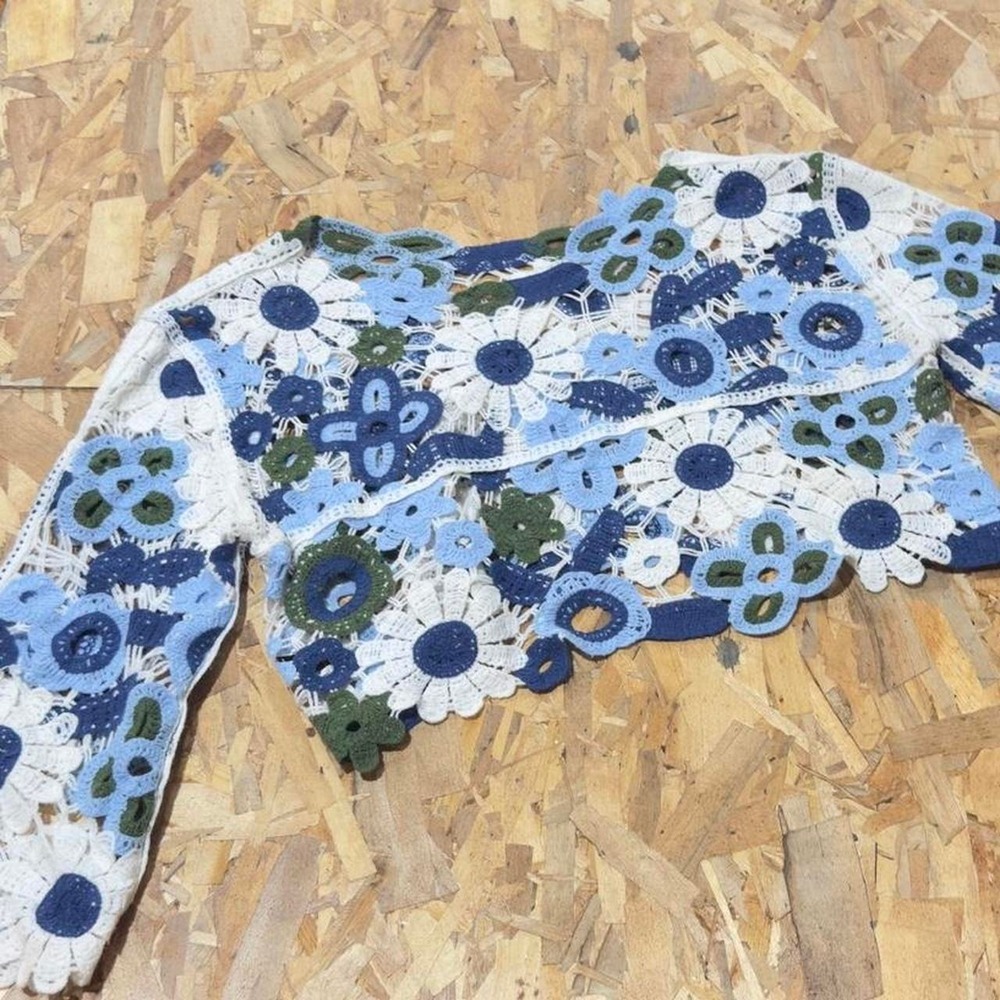 Retro Flare Sleeve Sheer Crochet Top Patchwork 3D Daisies Blue White Medium - Picture 6 of 8